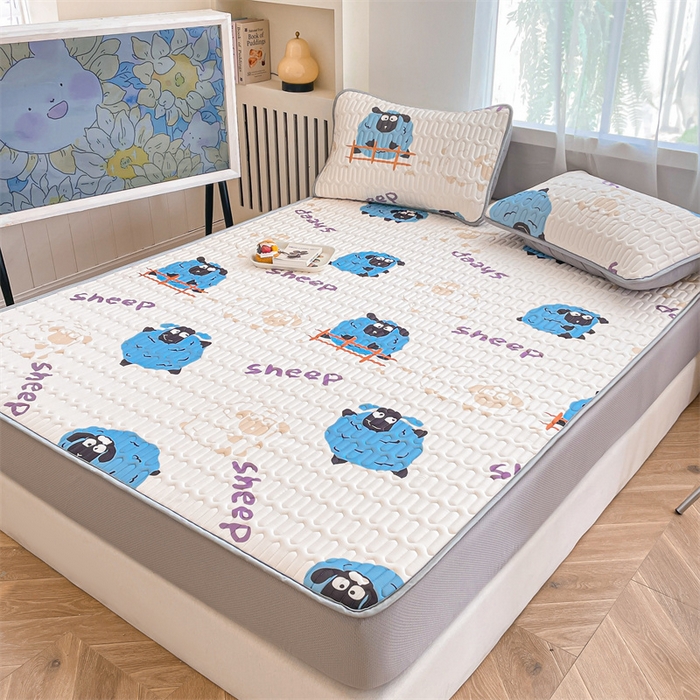 91家纺网 家纺一手货源 找家纺 布卢姆床垫 2025新款5mmA类乳胶凉席床笠套件夏被组合 小羊肖恩