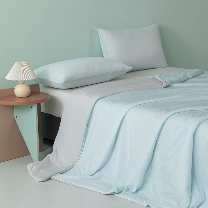 91家纺网 家纺一手货源 找家纺 瑜珠家纺 2025新款瑜珠云母凉感丝夏被 蓝+灰