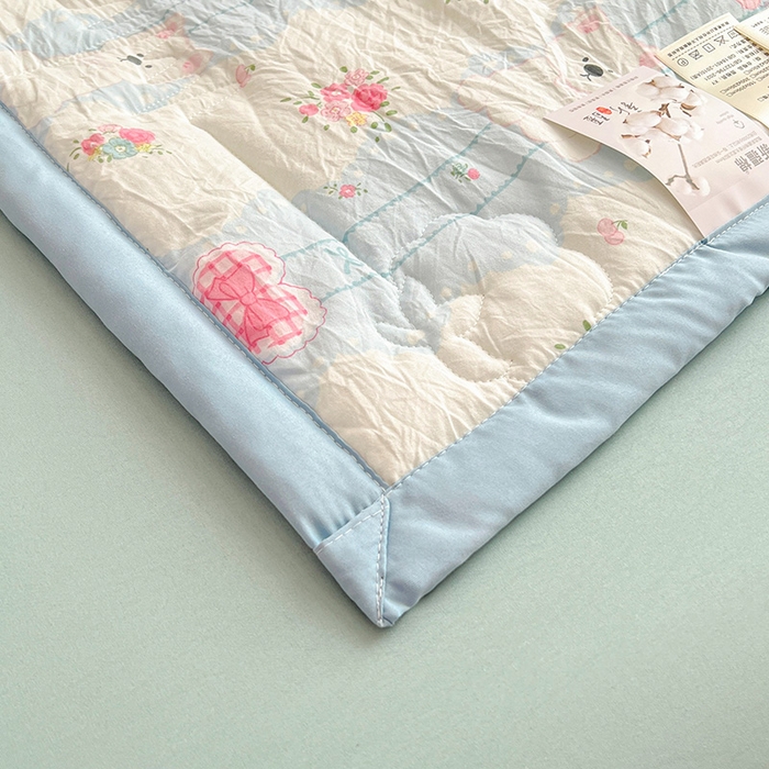 91家纺网 家纺一手货源 找家纺 （总）西域种棉人·千百笠 2025新款A类新疆棉花夏凉被加宽包边水洗棉卡通印花吸湿透气棉花夏被空调被