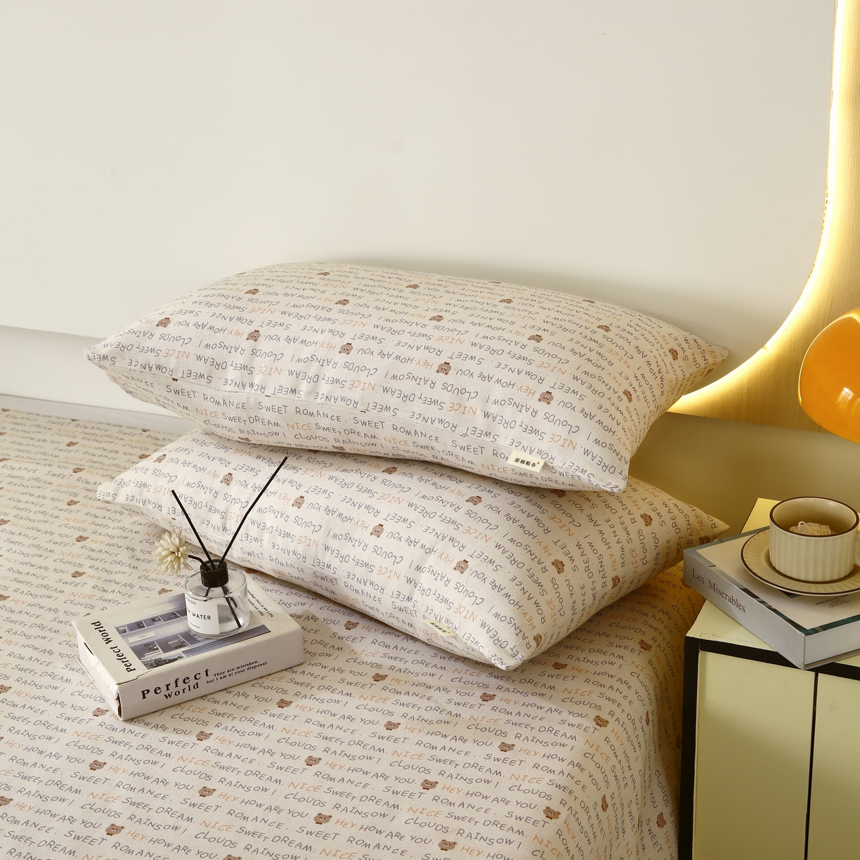 91家纺网 家纺一手货源 找家纺 爱彼家纺 2025新款锦柔老粗布席子凉席床单 字母小熊