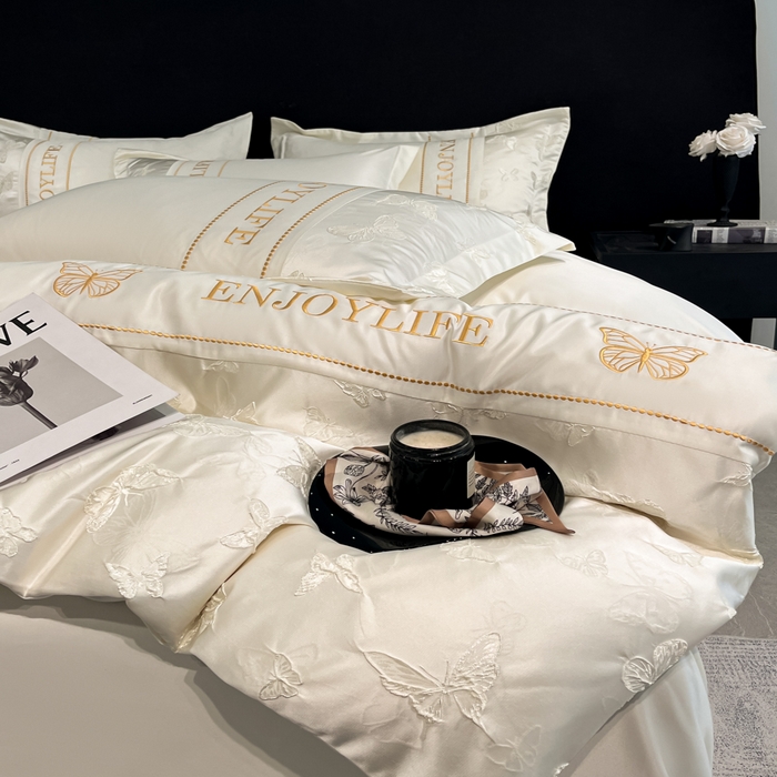 91家纺网 家纺一手货源 找家纺 米彩家纺 2025新款A类水洗真丝金丝浮雕提花绣花四件套 富蝶-奶白