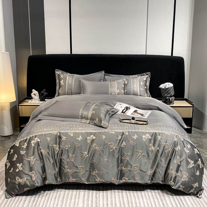 91家纺网 家纺一手货源 找家纺 子曰 2025新款金丝提花浮雕刺绣水洗真丝四件套 醉蝴蝶-灰