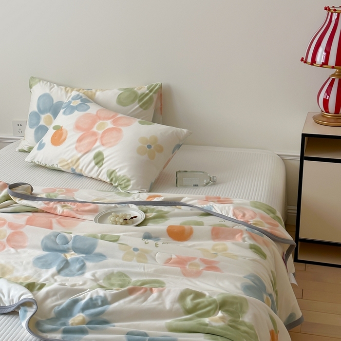 91家纺网 家纺一手货源 找家纺 觅糖家纺 2025新款软糯针织云柔大豆夏被 花梦