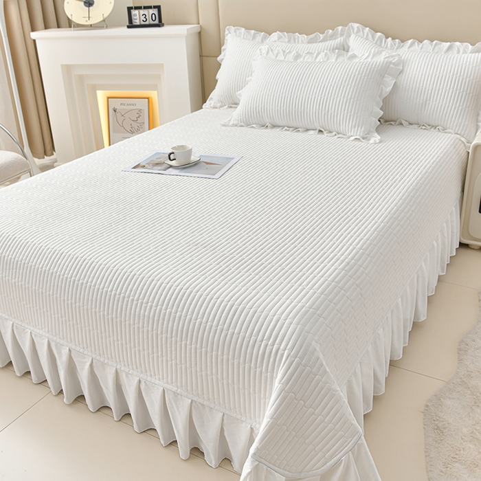 91家纺网 家纺一手货源 找家纺 星窝家纺 2025新款水洗棉花边床裙式多功能床盖三件套 经典奶白