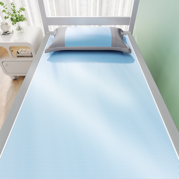 91家纺网 家纺一手货源 找家纺 川悦生活 2025新款纯色凉感冰丝席-小床 眠眠熊猫-水蓝