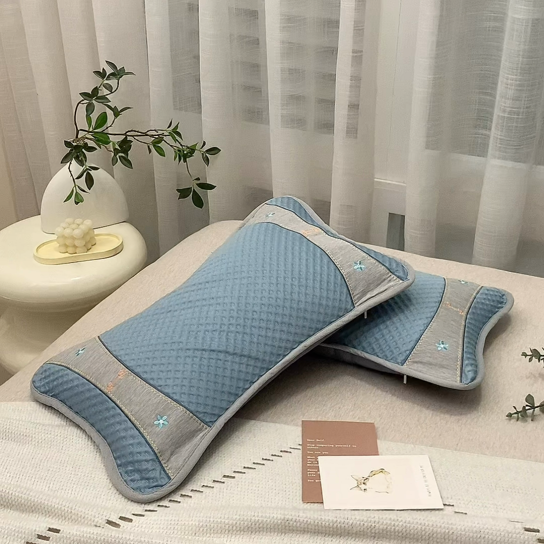 91家纺网 家纺一手货源 找家纺 纽乐家纺 2025夏季夏凉茶香枕头冰丝凉感华夫格凉豆豆茶叶茉莉花枕头枕芯 冰丝华夫格茶香枕-蓝色 35x55cm/只