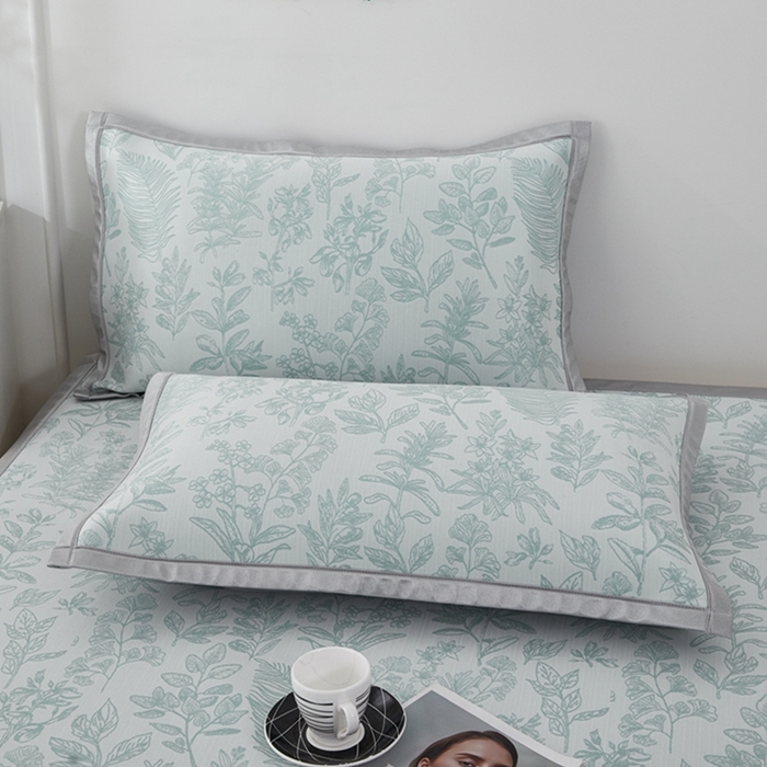 91家纺网 家纺一手货源 找家纺 曲宿家纺 2025新款高分子色织提花软凉席系列 葱郁-湖蓝