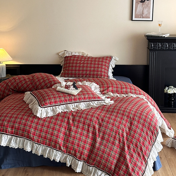 91家纺网 家纺一手货源 找家纺 蓝邻家纺 2025春夏新款全棉纯棉复古双层纱花边织带款四件套 清格