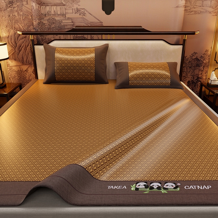 91家纺网 家纺一手货源 找家纺 绒艺席业 2025新款艾草藤席冰丝双面席席子凉席 萌萌熊猫-格纹