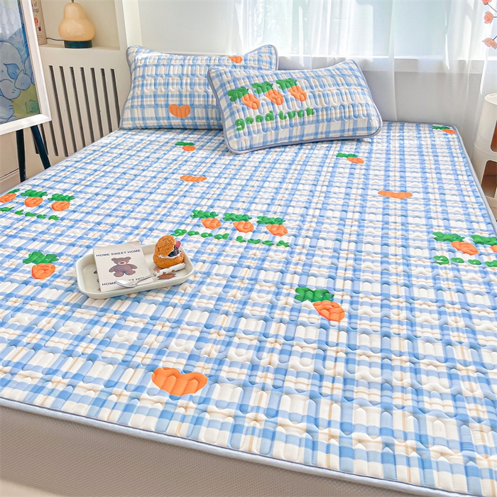 91家纺网 家纺一手货源 找家纺 布卢姆床垫 2025新款5mmA类乳胶凉席床笠套件夏被组合 拔萝卜