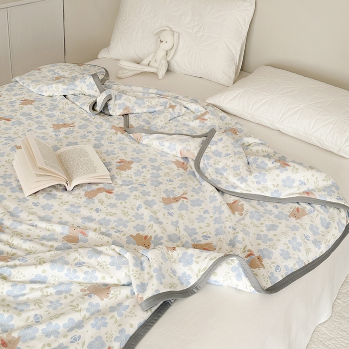 91家纺网 家纺一手货源 找家纺 觅糖家纺 2025新款软糯针织云柔大豆夏被 蓝町兔