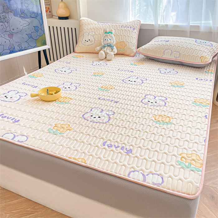 91家纺网 家纺一手货源 找家纺 布卢姆床垫 2025新款5mmA类乳胶凉席床笠套件夏被组合 许愿天空