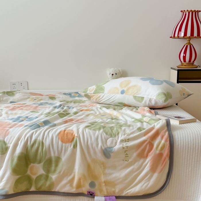 91家纺网 家纺一手货源 找家纺 觅糖家纺 2025新款软糯针织云柔大豆夏被 花梦