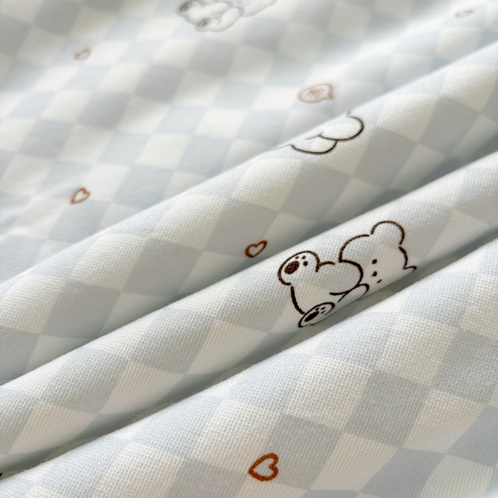 91家纺网 家纺一手货源 找家纺 金喜 2025新款小清新风格有氧针织双层纱大豆被夏被四件套 小熊派对