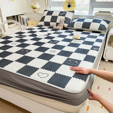 91家纺网 家纺一手货源 找家纺 （总）斯尔顿 2025新款炭光冰丝凉席-床笠款