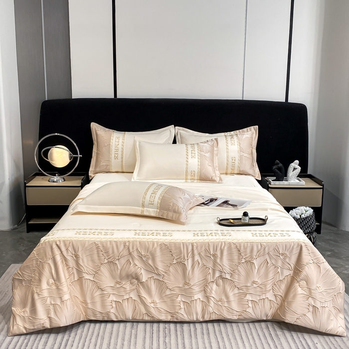 91家纺网 家纺一手货源 找家纺 （总）子曰 2025新款金丝提花浮雕刺绣水洗真丝夏被四件套夏凉被空调被