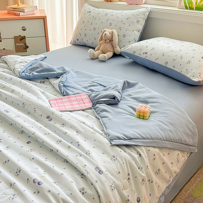 91家纺网 家纺一手货源 找家纺 金喜 2025新款小清新风格有氧针织双层纱大豆被夏被四件套 星晴兰