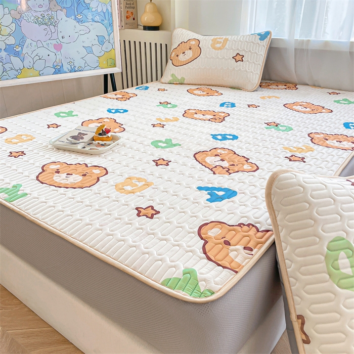 91家纺网 家纺一手货源 找家纺 布卢姆床垫 2025新款5mmA类乳胶凉席床笠套件夏被组合 字母小熊