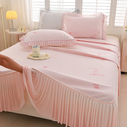 91家纺网 家纺一手货源 找家纺 （总）梦之星  2025新款凉豆豆凉席渐变床裙款三件套