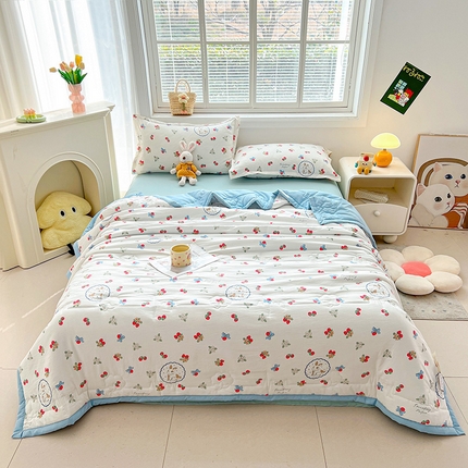 西域种棉人·千百笠 2025新款A类新疆棉花夏凉被加宽包边水洗棉卡通印花吸湿透气棉花夏被空调被 凌香 草莓兔