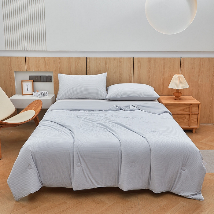 91家纺网 家纺一手货源 找家纺 金喜 2025新款A类高克重冰丝夏被云母凉感夏凉被子（10%氨纶） 云母灰