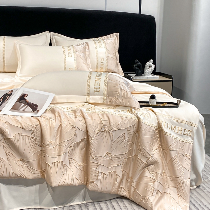 91家纺网 家纺一手货源 找家纺 子曰 2025新款金丝提花浮雕刺绣水洗真丝夏被四件套夏凉被空调被 花语-米白