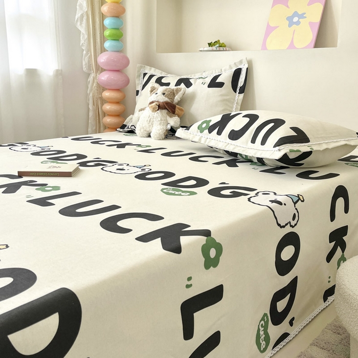 91家纺网 家纺一手货源 找家纺 新印象  2025新款花边老粗布床单款床笠款三件套字母熊