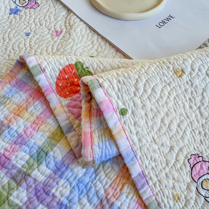 91家纺网 家纺一手货源 找家纺 宜梦家居【需要买家秀请联系老板】 2025新款双面纯棉夹层新疆棉花高温砂洗全棉床盖 甜蜜小兔