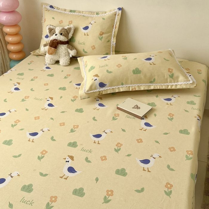 91家纺网 家纺一手货源 找家纺 新印象  2025新款花边老粗布床单款床笠款三件套幸运海鸥