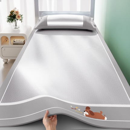 91家纺网 家纺一手货源 找家纺 川悦生活 2025新款纯色凉感冰丝席-小床 帕帕狗仔-银灰