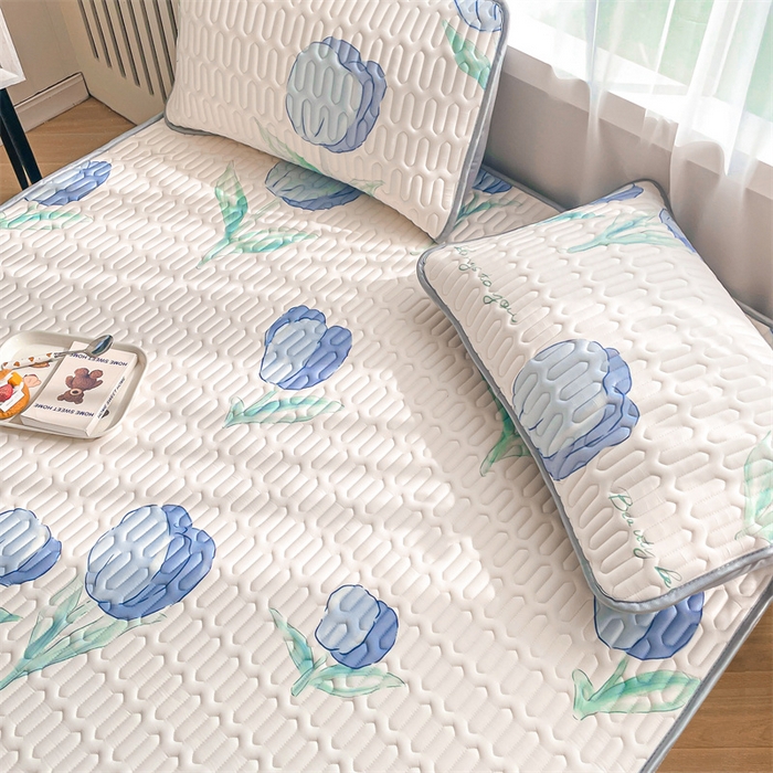 91家纺网 家纺一手货源 找家纺 布卢姆床垫 2025新款5mmA类乳胶凉席床笠套件夏被组合 郁金香-蓝