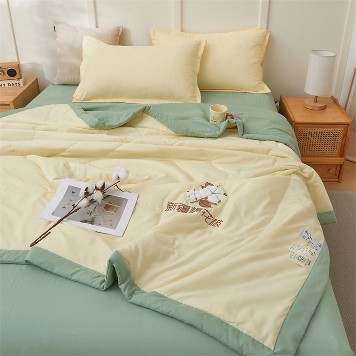 91家纺网 家纺一手货源 找家纺 西域种棉人·千百笠 2025新款A类100%新疆棉花夏凉被纯棉全棉填充毛巾绣绣花纯色双拼原棉空调被夏被 云暖-奶油黄