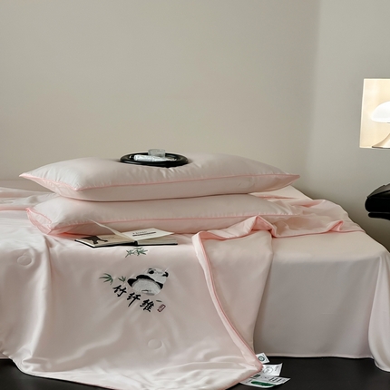 91家纺网 家纺一手货源 找家纺 （总）卡巴伦2025新款A类天竹刺绣蚕蛹蛋白纤维夏被四件套
