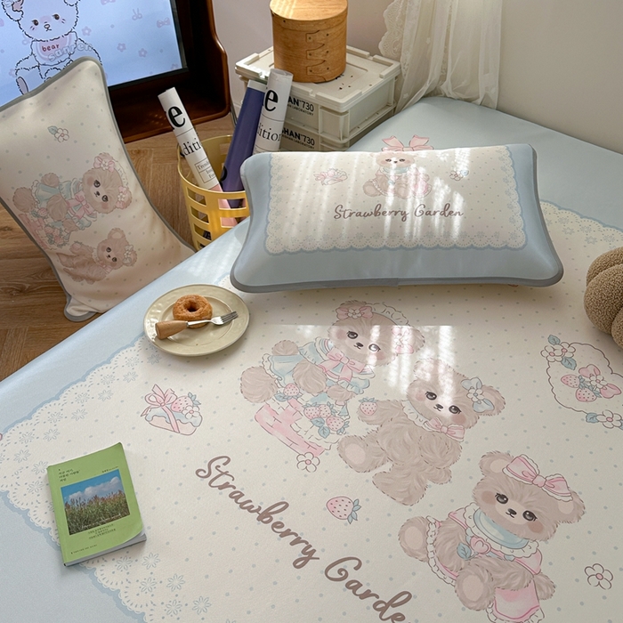 91家纺网 家纺一手货源 找家纺 美乐迪家纺 2025新款碳光凉感冰丝席 三只熊