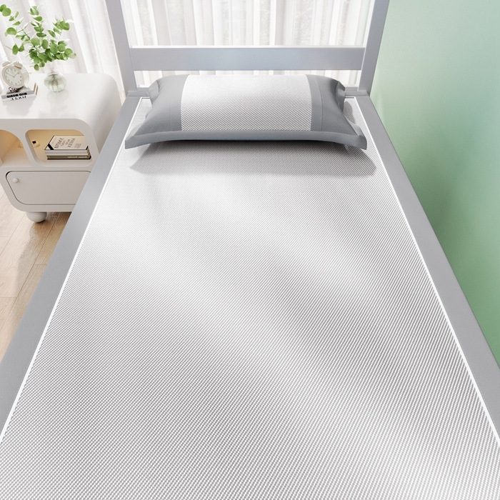 91家纺网 家纺一手货源 找家纺 川悦生活 2025新款纯色凉感冰丝席-小床 眠眠熊猫-银灰