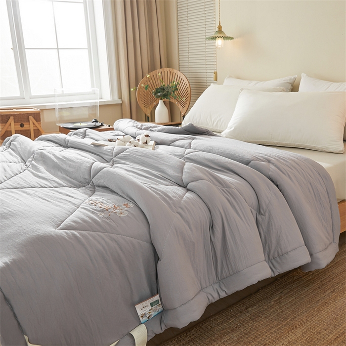 91家纺网 家纺一手货源 找家纺 西域种棉人·千百笠 2025新款A类100%新疆棉花夏凉被纯棉全棉填充毛巾绣绣花纯色双拼原棉空调被夏被 贵族灰