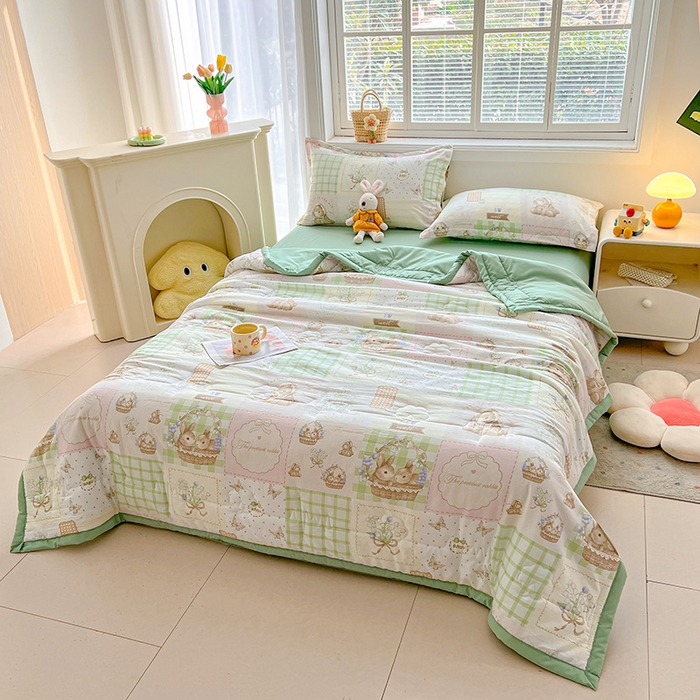 91家纺网 家纺一手货源 找家纺 西域种棉人·千百笠 2025新款A类新疆棉花夏凉被加宽包边水洗棉卡通印花吸湿透气棉花夏被空调被 凌香 宠物格