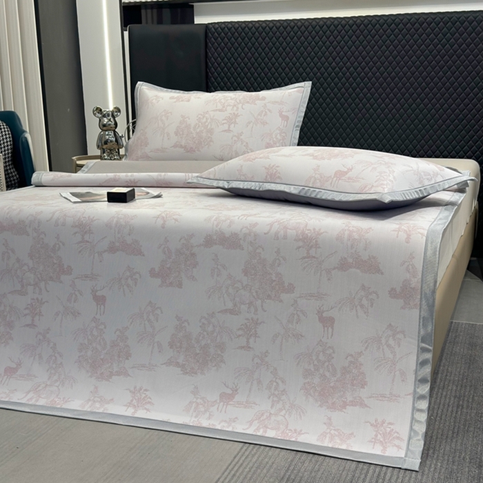 91家纺网 家纺一手货源 找家纺 曲宿家纺 2025新款高分子色织提花软凉席系列 丛林-粉