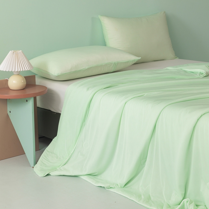 91家纺网 家纺一手货源 找家纺 瑜珠家纺 2025新款瑜珠云母凉感丝夏被 天水绿