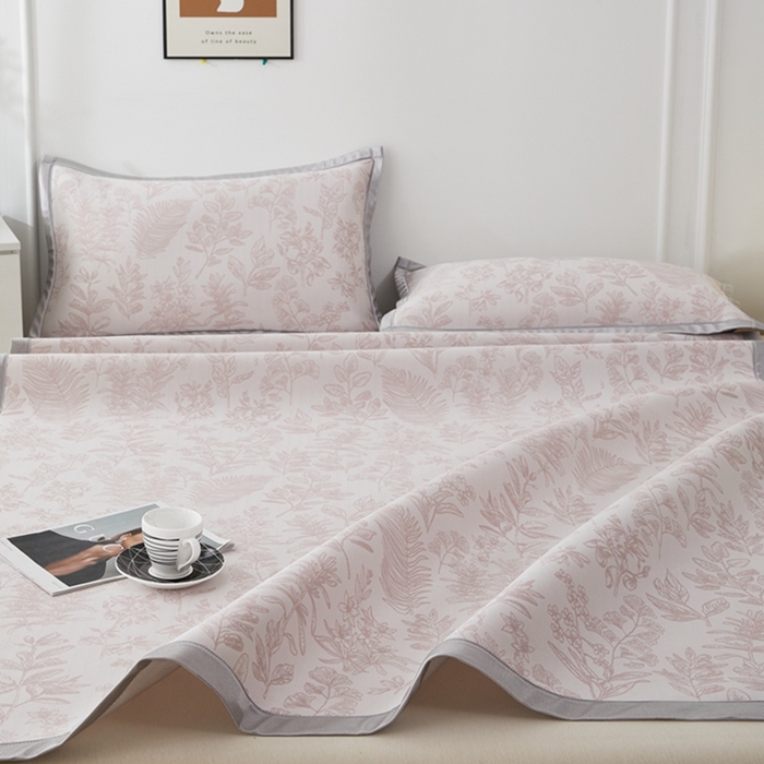 91家纺网 家纺一手货源 找家纺 曲宿家纺 2025新款高分子色织提花软凉席系列 葱郁-粉