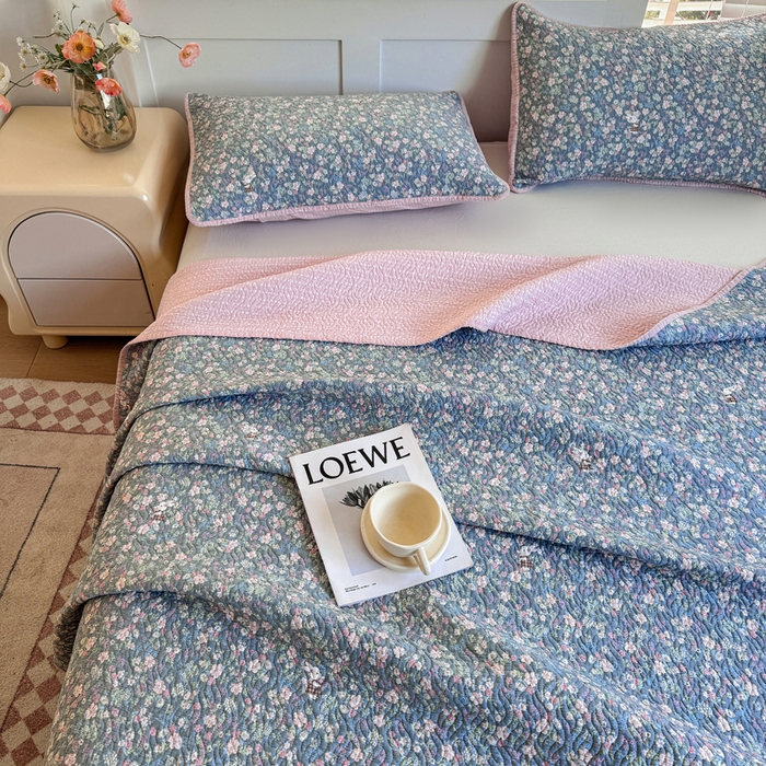 91家纺网 家纺一手货源 找家纺 宜梦家居【需要买家秀请联系老板】 2025新款双面纯棉夹层新疆棉花高温砂洗全棉床盖 银杉之梦