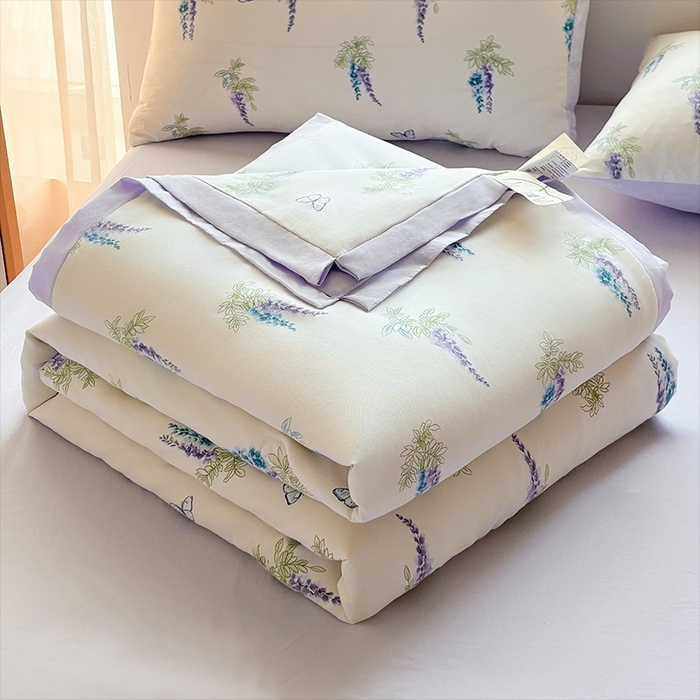 91家纺网 家纺一手货源 找家纺 金喜 2025新款小清新风格有氧针织双层纱大豆被夏被四件套 薰衣草