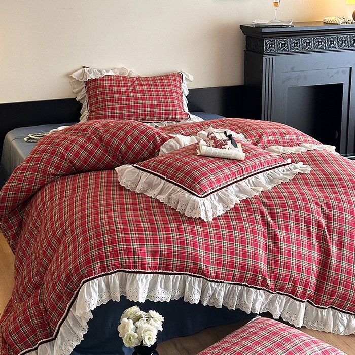 91家纺网 家纺一手货源 找家纺 蓝邻家纺 2025春夏新款全棉纯棉复古双层纱花边织带款四件套 清格