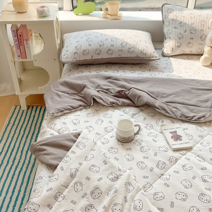 91家纺网 家纺一手货源 找家纺 老帅的工厂店 2025新款a类云感双层纱7a抗菌夏被床盖四件套 猫咪