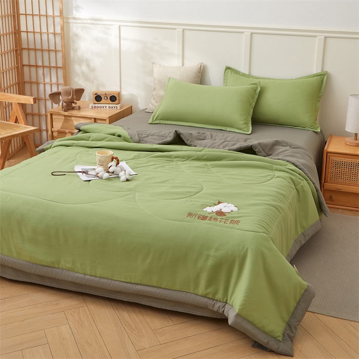 91家纺网 家纺一手货源 找家纺 西域种棉人·千百笠 2025新款A类100%新疆棉花夏凉被纯棉全棉填充毛巾绣绣花纯色双拼原棉空调被夏被 云暖-抹茶绿