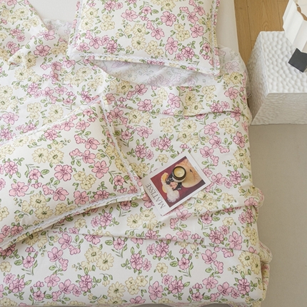 91家纺网 家纺一手货源 找家纺 （总）萌宝老粗布毛绒玩具 2025新款原棉老粗布印花床单系列细纱帆布软凉席三枚段条花边款