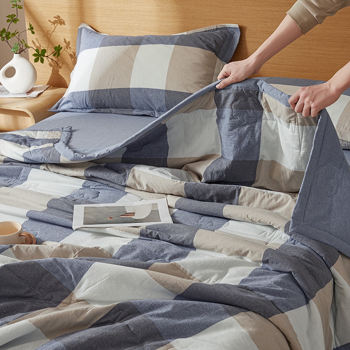 91家纺网 家纺一手货源 找家纺 西域种棉人·千百笠 2025新款A类100%新疆棉花夏凉被纯棉全棉填充原棉空调被手工宽边水洗棉夏被 烟灰大格