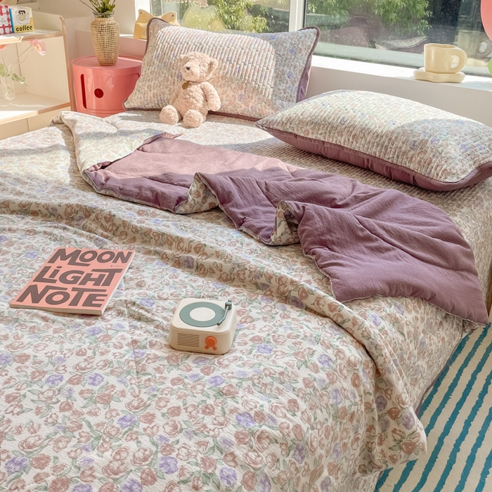 91家纺网 家纺一手货源 找家纺 老帅的工厂店 2025新款a类云感双层纱7a抗菌夏被床盖四件套 满园春紫