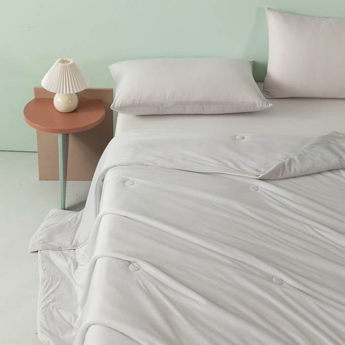 91家纺网 家纺一手货源 找家纺 瑜珠家纺 2025新款瑜珠云母凉感丝夏被 高级灰