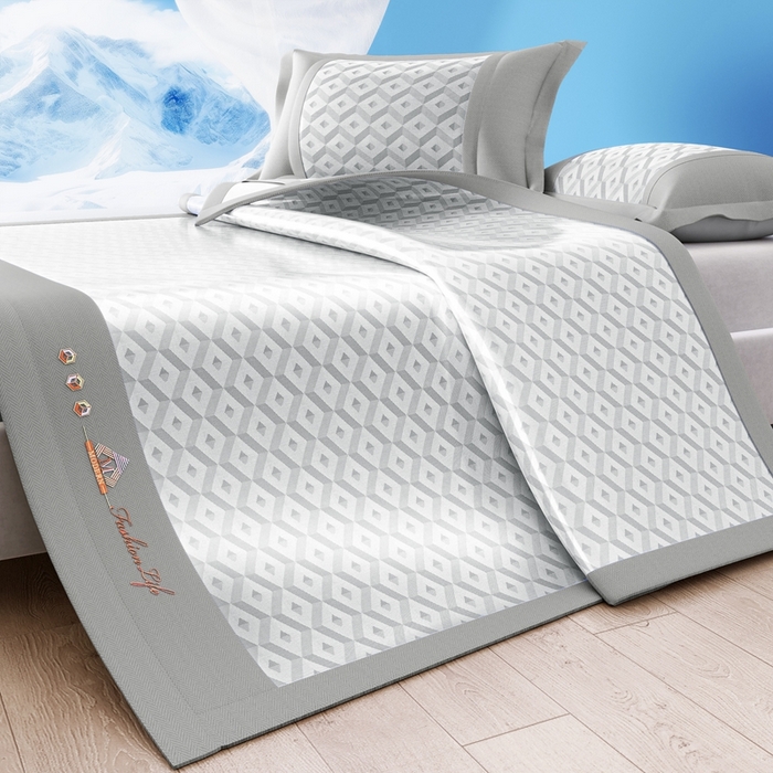 91家纺网 家纺一手货源 找家纺 鑫琪莱家纺 2025新款冰柔凉感丝凉席席子三件套 摩登立方-灰-床席款